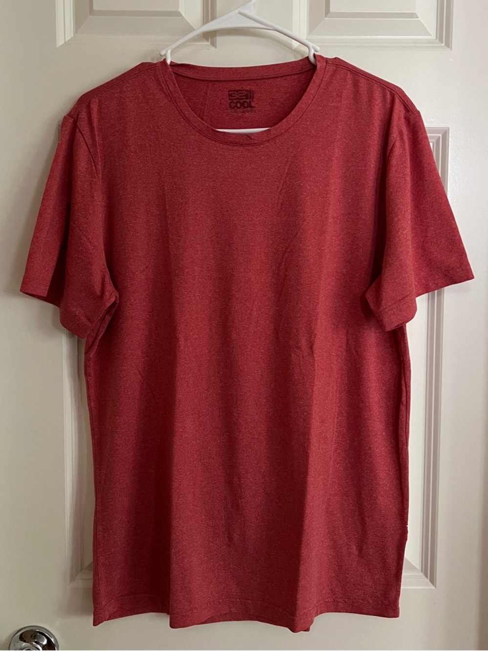 32 Cool Men's Red Short Sleeve Crewneck Tee